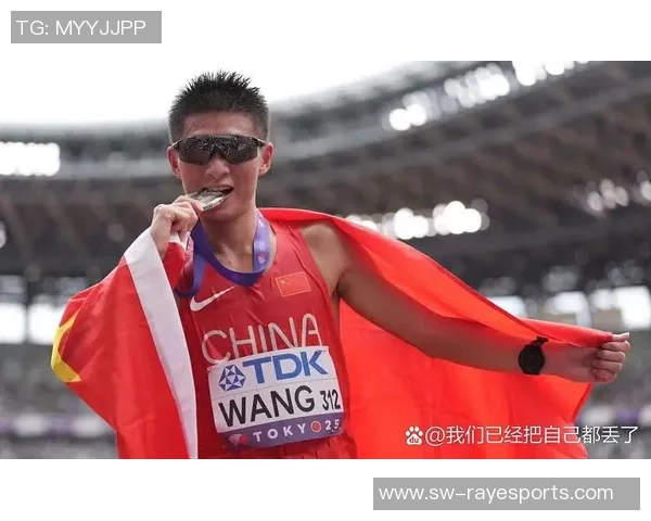 接连三届全运会摘银太悲情，我国田径名将痛哭，跪地亲吻跑道离别